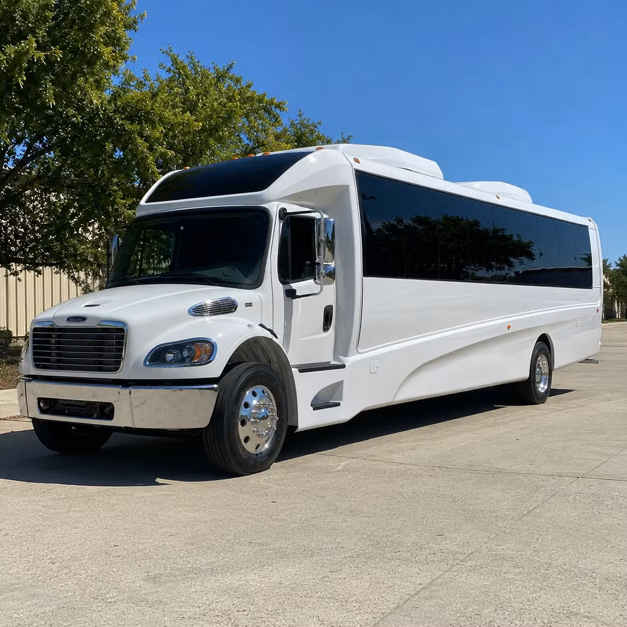 yuma 30 passenger minibus rental